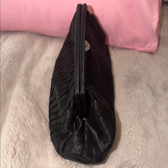 Vintage Black Pleated Satin Evening Clutch with Top Handle - Picture 6 of 7